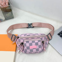 Cargar imagen en el visor de la galería, Checkered Adjustable Strap Nylon Crossbody Bag
