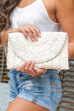 Cargar imagen en el visor de la galería, Fold Over Straw Clutch
