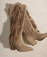 Cargar imagen en el visor de la galería, OASIS SOCIETY OUT WEST - Knee-High Fringe Boots
