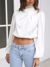 Cargar imagen en el visor de la galería, Turtleneck Balloon Sleeve Blouse
