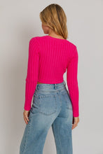 Cargar imagen en el visor de la galería, Asymmetrical Hem Sweater Top
