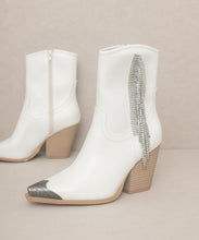 Cargar imagen en el visor de la galería, OASIS SOCIETY Kai - Rhinestone Fringe Boots
