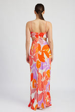 Cargar imagen en el visor de la galería, FLORAL CUT OUT MAXI DRESS WITH O RING DETAIL
