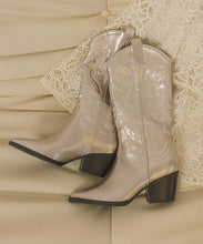 Cargar imagen en el visor de la galería, AMAYA-CLASSIC WESTERN BOOTS
