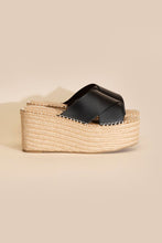 Cargar imagen en el visor de la galería, Partner-s Raffia Platform slides
