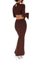 Cargar imagen en el visor de la galería, Long Sleeves with flared Cuffs Knit Maxi Dress
