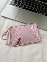 Cargar imagen en el visor de la galería, PU Leather Tassel Trim Card Case
