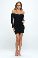 Cargar imagen en el visor de la galería, Off Shoulder Bodycon Mini Dress
