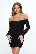 Cargar imagen en el visor de la galería, Off Shoulder Bodycon Mini Dress
