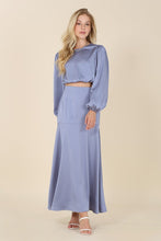 Cargar imagen en el visor de la galería, Dressed up satin two-piece mermaid dress set
