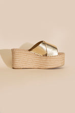 Cargar imagen en el visor de la galería, Partner-s Raffia Platform slides
