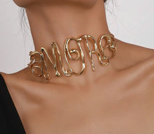 Load image into Gallery viewer, Amore Chocker (Gold)
