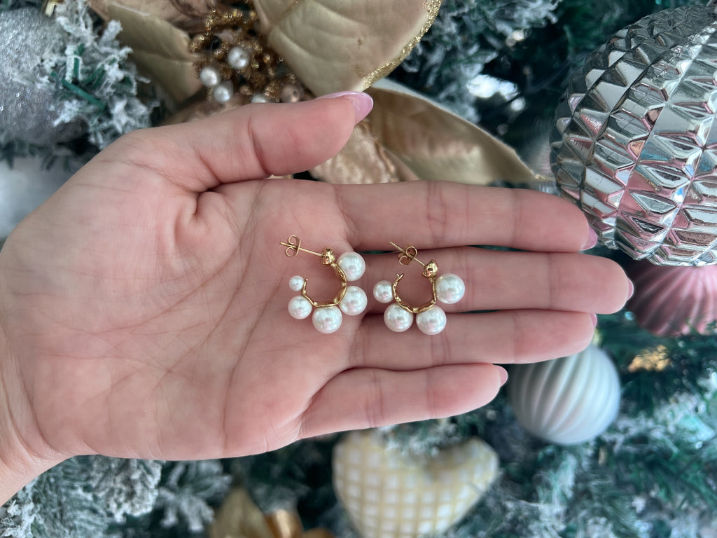 0106 -Pearl small earring