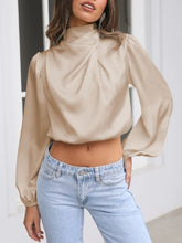 Cargar imagen en el visor de la galería, Turtleneck Balloon Sleeve Blouse
