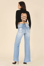 Cargar imagen en el visor de la galería, Mock neck lace-up open back top
