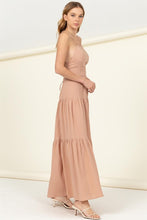 Cargar imagen en el visor de la galería, Said Yes Tiered Maxi Dress
