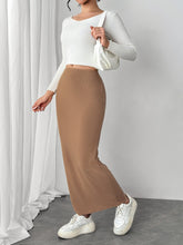 Cargar imagen en el visor de la galería, Maxi Knit Wrap Skirt
