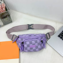 Cargar imagen en el visor de la galería, Checkered Adjustable Strap Nylon Crossbody Bag
